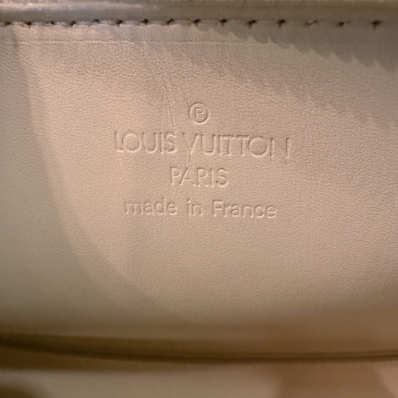 AUTHENTIC Vintage LV Vernis Lexington Monogrammed Pouchette - Picture 6 of 13